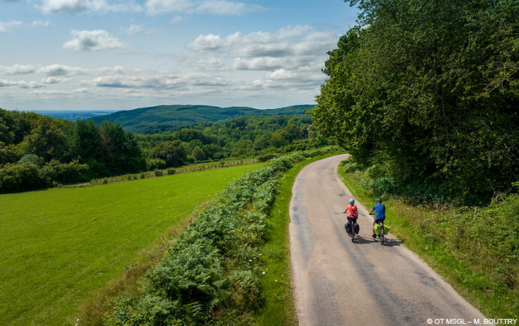 Randonnée à vélo aux alentours du camping nature en Bourgogne l’Hermitage de Chevigny